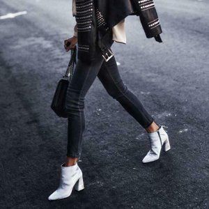 NEW Stuart Weitzman Grey Velvet Grand Block Heel Ankle otk Boots Booties 8.5